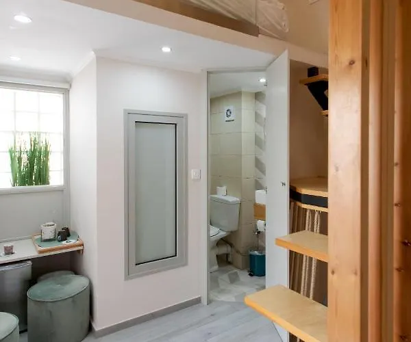 Mitos Cozy Bed and breakfast 3*