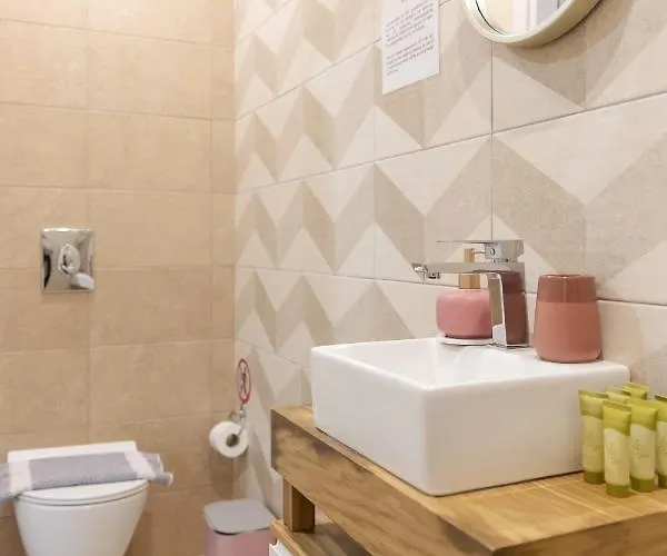 Mitos Cozy خانيا